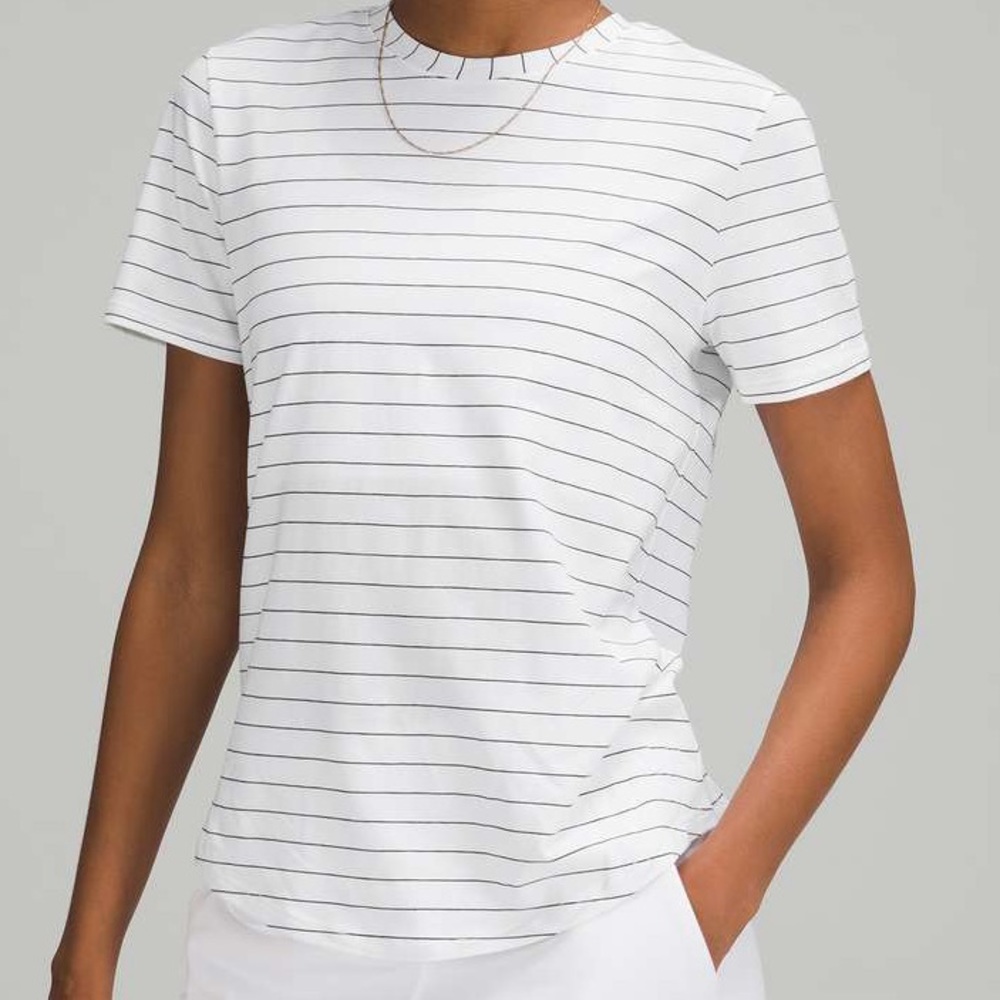 Lululemon Love Crew Short Sleeve Shirt Size 2